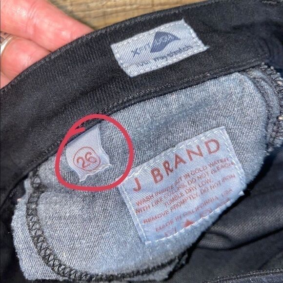 J Brand Dark Rinse High Style Skinny Pants - Picture 8 of 8